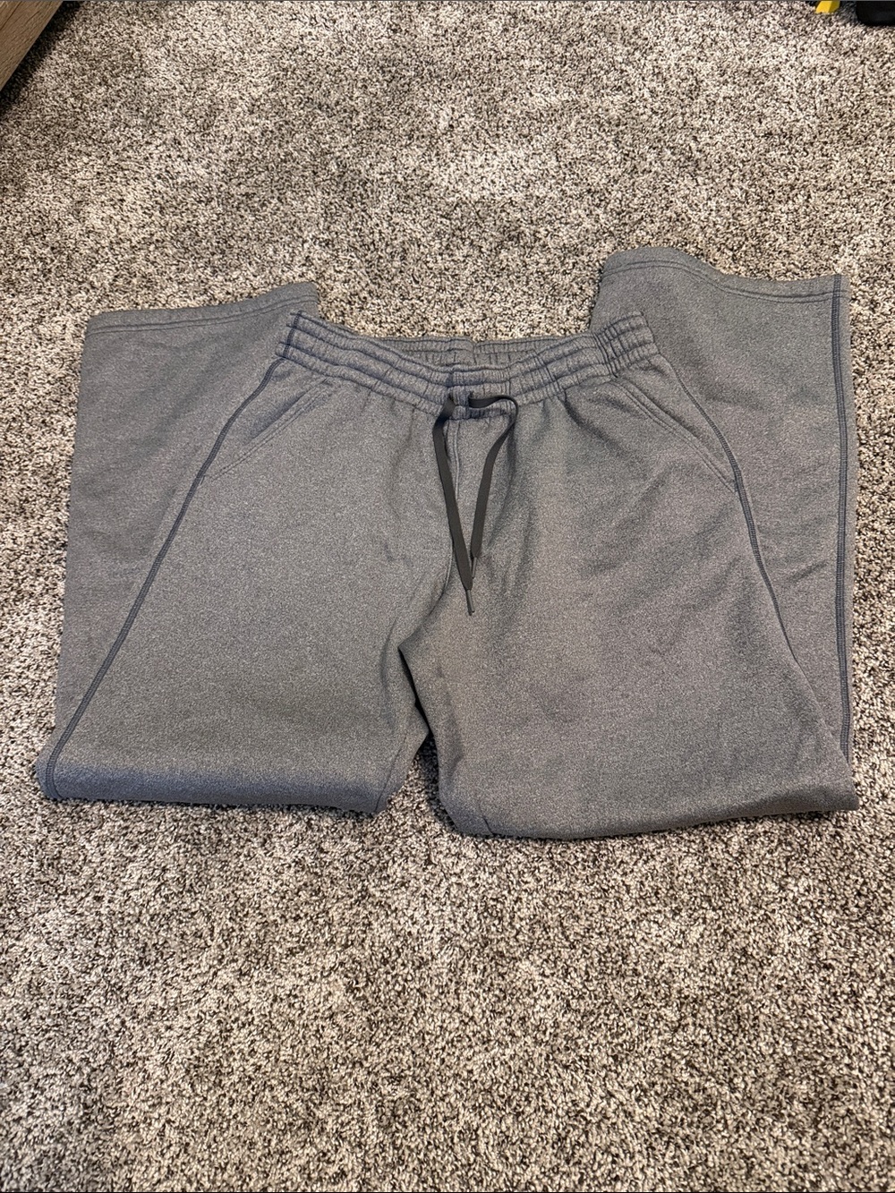 Under Armour Women’s Gray Sweatpants